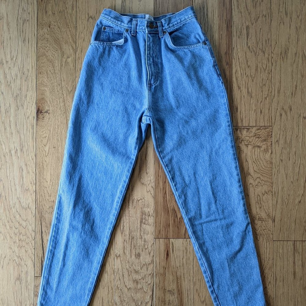 Vintage High Rise Mom Jeans Made in U.S.A. Modern Essentials Jeans Blue 24 0 00